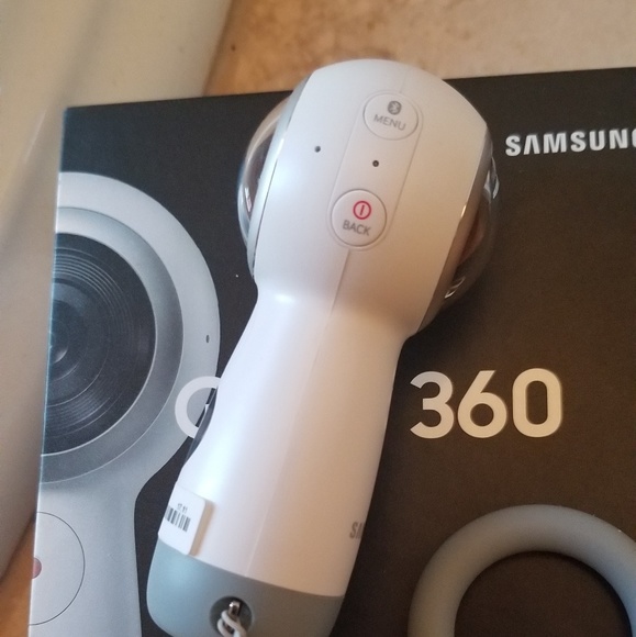 Gear 360 camera - Picture 3 of 7